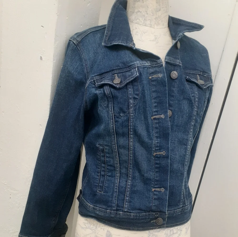 Old Navy classic Denim Jacket In Dark WORN Wash Sz M - Picture 2 of 9